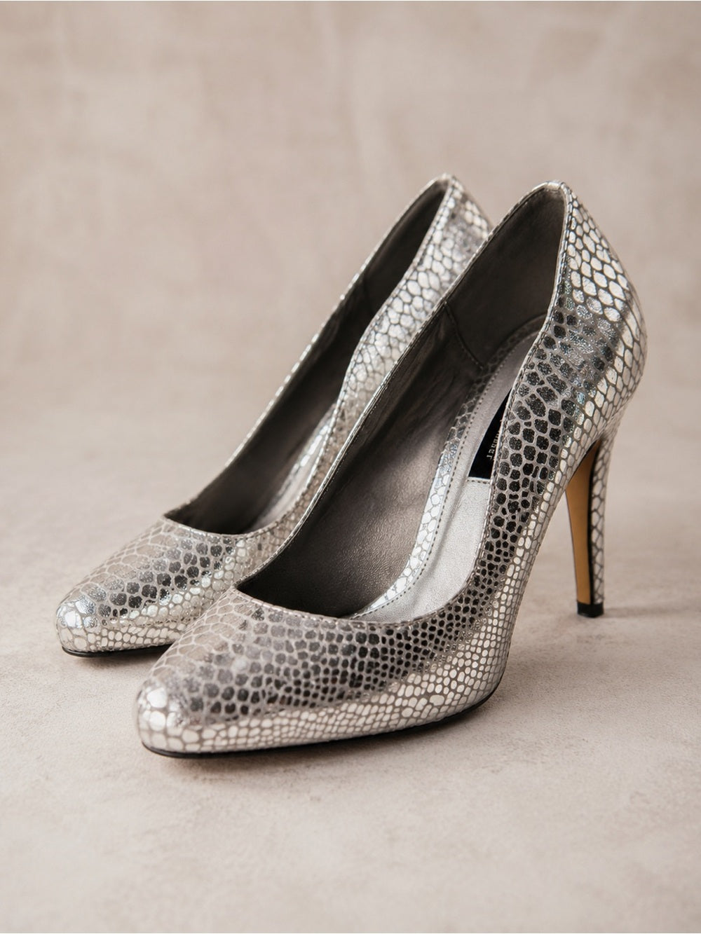 White House Black Market Metallic Silver Snake-Embossed Pointed Pumps